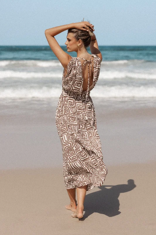 Romantic velvet party dresses for winter events -Solange Maxi Dress - Chocolate Brown Print