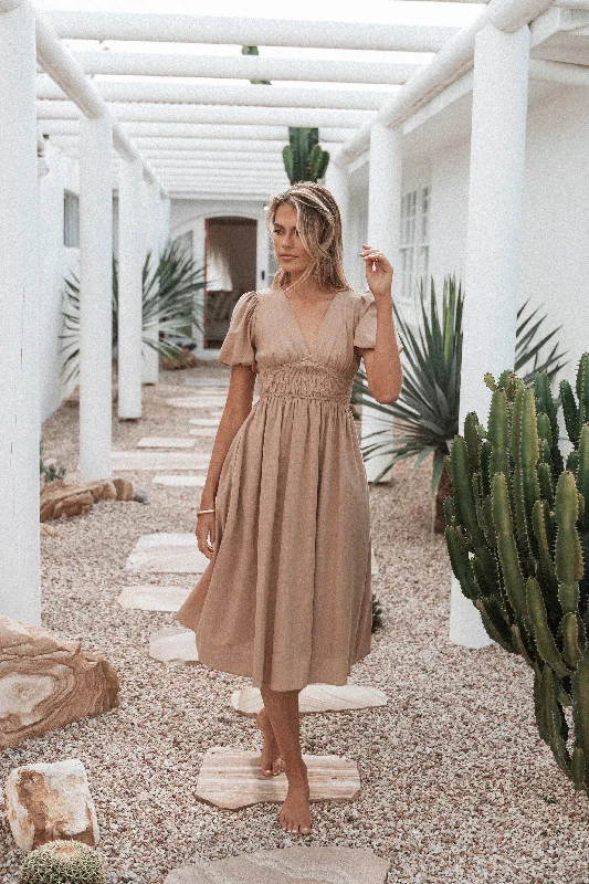 Elegant spring dresses with a sleek, minimalist design -Ronnie Short Sleeve Midi Dress - Tan Elegant spring dresses with a sleek, minimalist design -Ronnie Short Sleeve Midi Dress - Tan
