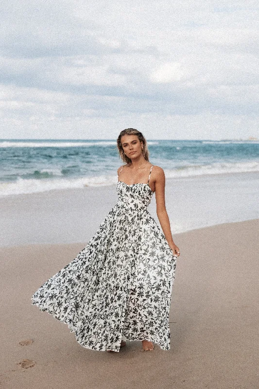 Simple yet elegant party dresses for weddings -Achanti Pleated Maxi Dress - White Black Floral Simple yet elegant party dresses for weddings -Achanti Pleated Maxi Dress - White Black Floral