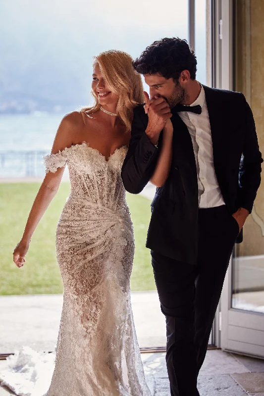 Bridal dresses for a warm-weather destination wedding -81147