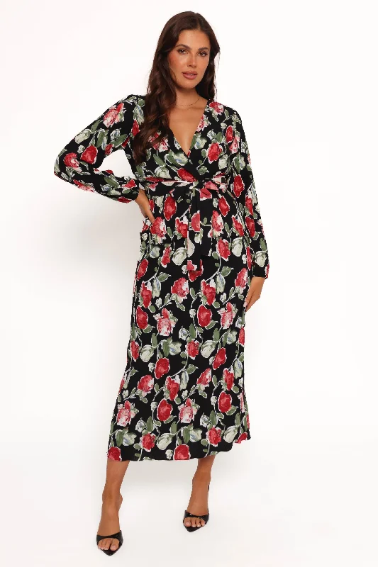 Best wedding guest dresses for fall events -Minelli Pleat Top - Black Rose