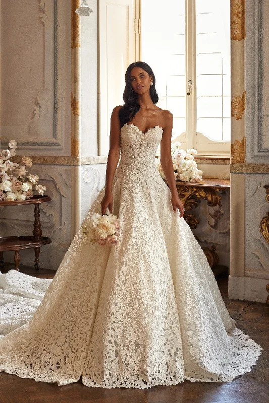 Bridal dresses for a formal wedding with structured skirts -81149