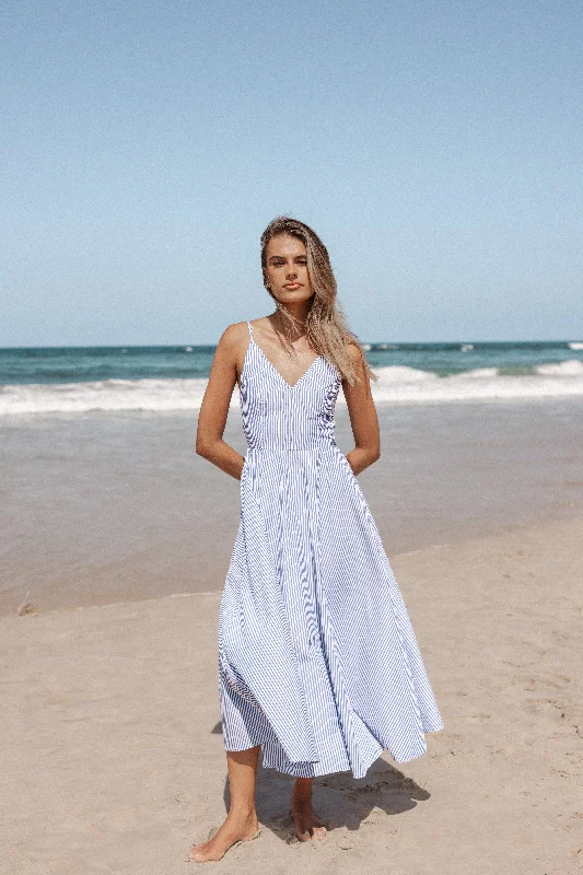 Designer party dresses for upscale fashion events -Romilly Strappy Maxi Dress - Light Blue