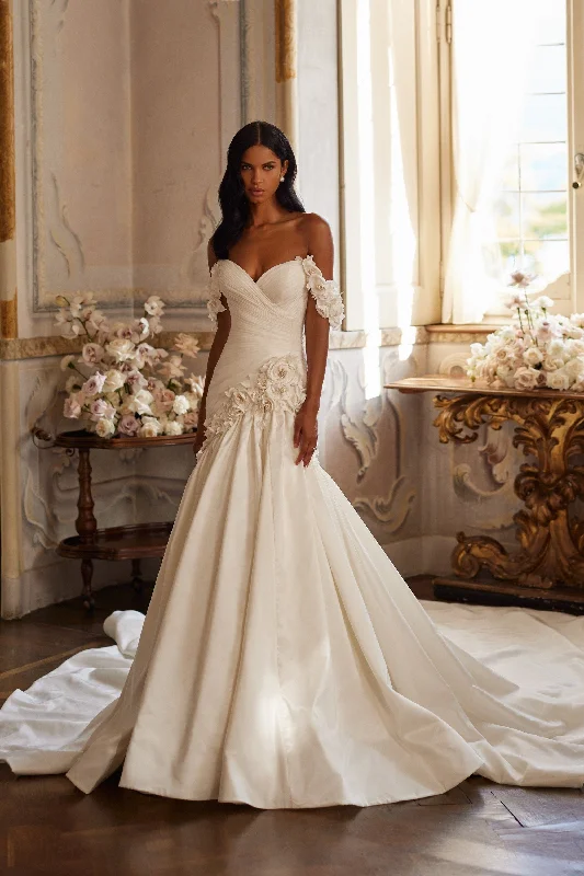Bridal dresses with embroidery for a textured look -81131