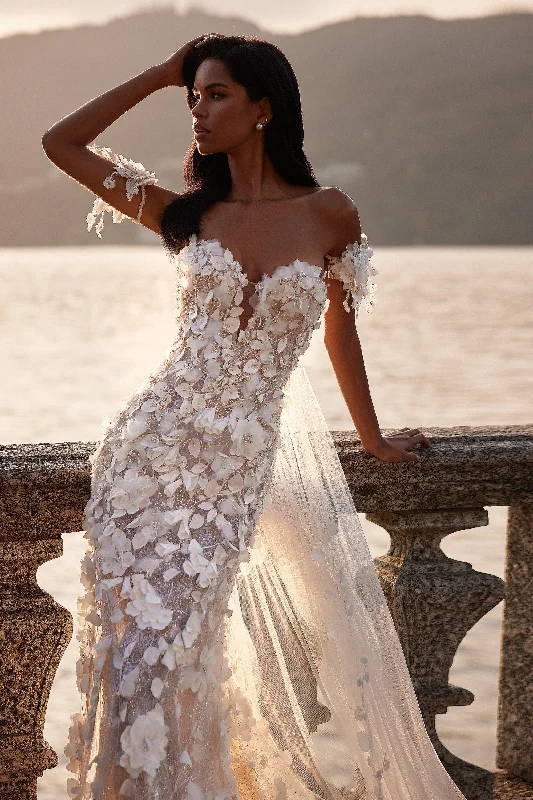 Where to find bridal dresses for a rustic barn wedding -81102