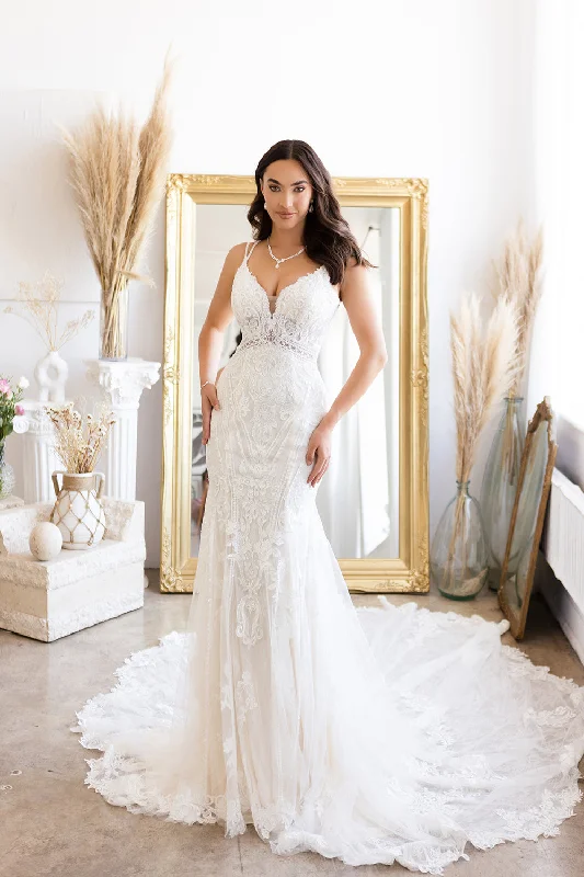Stunning navy wedding guest dresses for classic elegance -Fitted Sleeveless Lace Bridal Gown by Abby Lane 97194 Stunning navy wedding guest dresses for classic elegance -Fitted Sleeveless Lace Bridal Gown by Abby Lane 97194