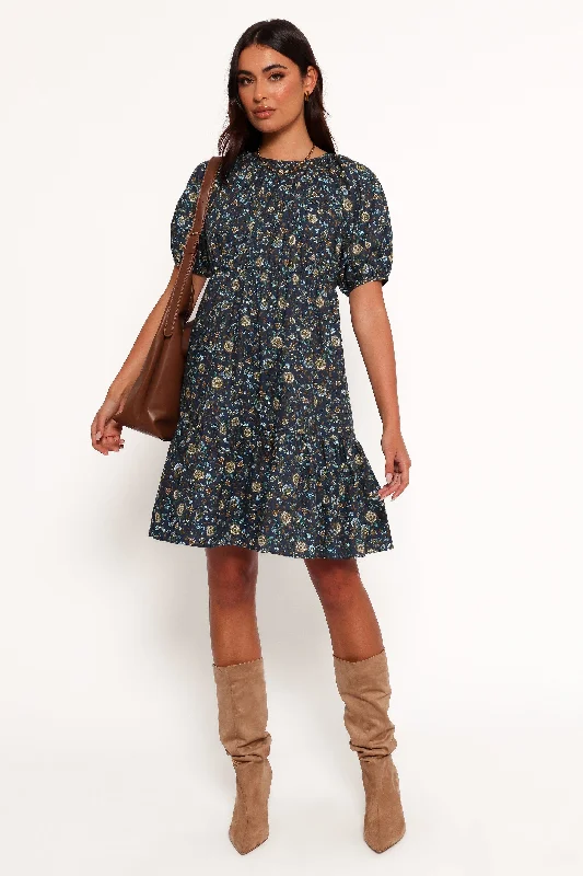 Spring dresses with a midi length for a balanced look -Tasmin Midi Dress - Blue Floral Spring dresses with a midi length for a balanced look -Tasmin Midi Dress - Blue Floral