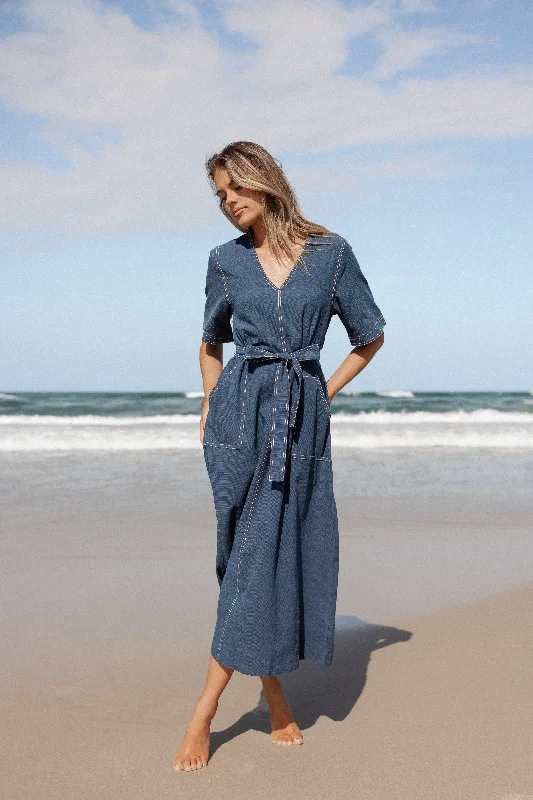 Spring dresses for a chic, urban look with modern cuts -Kade Midi Dress - Blue