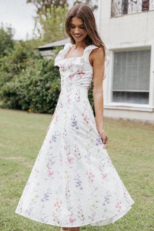 Chic gold party dresses for glamorous events -Lucille Maxi Dress - White Floral